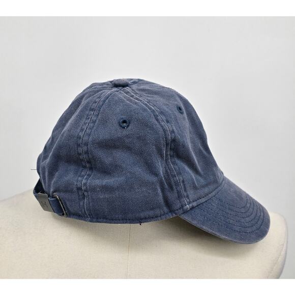 Under Armour
Vintage Style Adjustable Baseball Hat - Picture 2 of 5